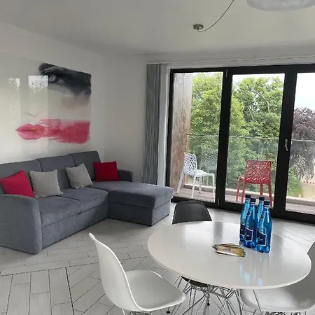 Apartment Lady - Victoria By Oneapartments *