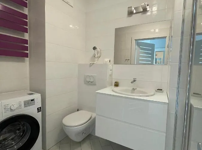 Lady - Victoria By Oneapartments Апартаменты *