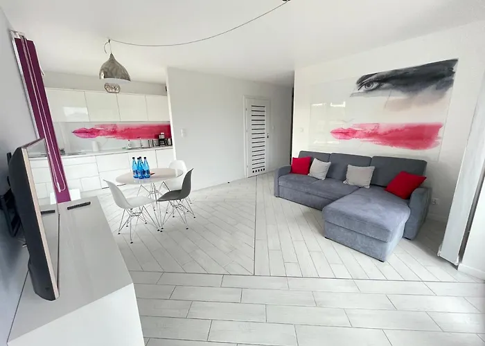 Апартаменти Lady - Victoria By Oneapartments